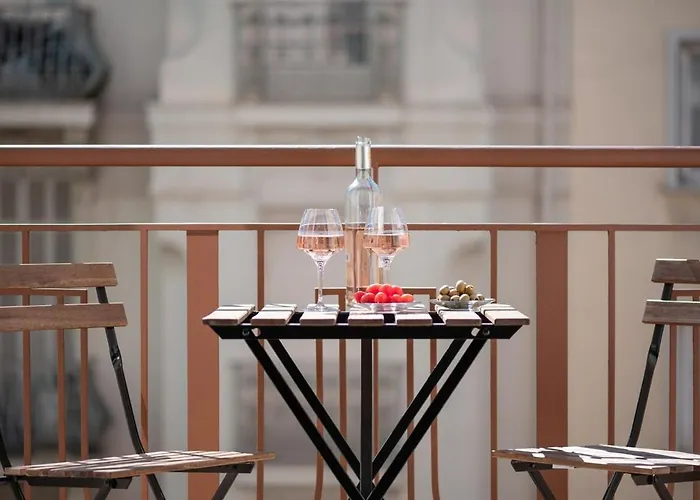 Le Coq Edouard Vii - Parking -ac - Wifi Μεντόν