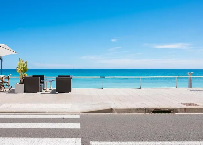 Le Coq Edouard Vii - Parking -ac - Wifi Menton